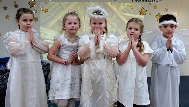 Lights Camel Action For Chilton Primary S Strictly Nativity Mash Up The Isle Of Thanet News