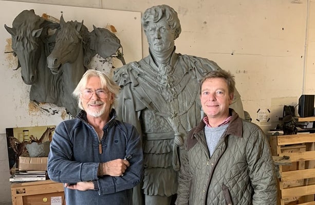 CM with Dominic Grant George IV sculpture Ramsgate Oct19